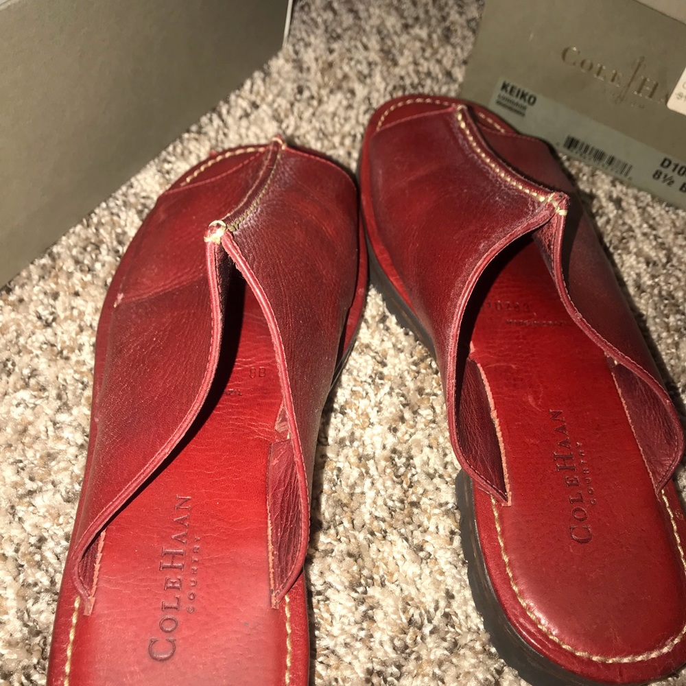 Red sandals - Picture 2 of 4